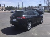 Used 2022 Toyota Corolla Cross LE image 3