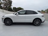 Certified 2024 Porsche Macan image 2