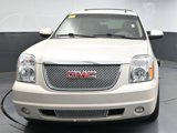 Used 2014 GMC Yukon Denali image 2