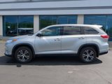 Used 2019 Toyota Highlander LE image 3