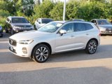 Used 2022 Volvo XC60 B5 Momentum w/ Advanced Package image 3