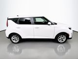 Used 2023 Kia Soul LX w/ LX Technology Package image 3