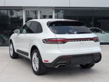 Used 2024 Porsche Macan image 3