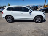Used 2016 Volkswagen Touareg Sport image 4