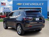 Used 2024 Jeep Compass Latitude image 4