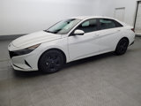 Used 2022 Hyundai Elantra SEL w/ Convenience Package image 2