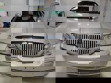 Used 2004 Lincoln Town Car Ultimate image 4