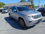 Used 2017 Jeep Grand Cherokee Overland w/ Jeep Active Safety Group image 3