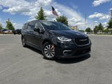 Certified 2023 Chrysler Pacifica Touring-L image 2