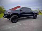 Used 2017 Toyota Tacoma SR5 image 2