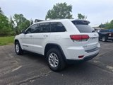 Used 2020 Jeep Grand Cherokee Laredo image 4
