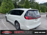 Used 2021 Chrysler Pacifica Touring image 4