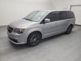 Used 2016 Dodge Grand Caravan SE image 2
