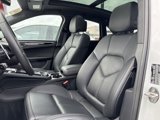 Certified 2024 Porsche Macan image 5