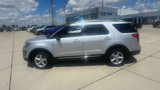 Used 2017 Ford Explorer XLT w/ Equipment Group 202A image 5