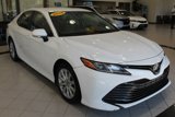 Used 2018 Toyota Camry LE image 3