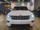 Used 2017 Jeep Grand Cherokee Altitude image 2