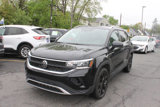 Used 2022 Volkswagen Taos SE w/ Panoramic Sunroof Package image 4