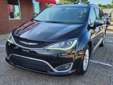Used 2020 Chrysler Pacifica Limited image 3