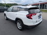 Used 2023 GMC Terrain SLE w/ Driver Convenience Package image 3