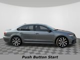 Used 2018 Volkswagen Passat 3.6 image 2