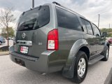 Used 2006 Nissan Pathfinder SE w/ (P01) Se Premium Pkg image 3