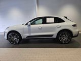 Used 2024 Porsche Macan image 2