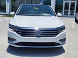 Certified 2021 Volkswagen Jetta SE image 2