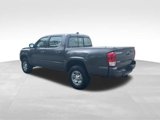 Used 2017 Toyota Tacoma SR image 3