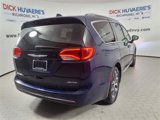 Used 2017 Chrysler Pacifica Limited image 6