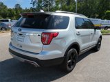 Used 2017 Ford Explorer XLT image 4