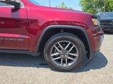 Used 2020 Jeep Grand Cherokee Limited w/ Luxury Group II image 2