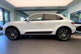 Certified 2024 Porsche Macan image 2