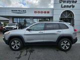 Used 2015 Jeep Cherokee Trailhawk image 2