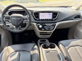 Used 2023 Chrysler Pacifica Touring-L image 3