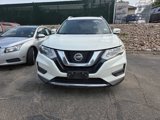 Used 2019 Nissan Rogue SV image 2