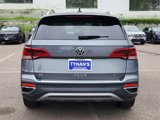 Used 2022 Volkswagen Taos SE image 4