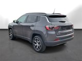 Used 2024 Jeep Compass Limited image 3