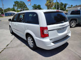 Used 2016 Chrysler Town & Country Touring image 5