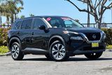 Used 2022 Nissan Rogue SV image 2