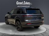 Used 2023 Jeep Grand Cherokee Altitude image 3