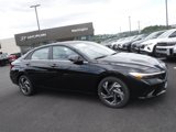 Used 2024 Hyundai Elantra SEL w/ Convenience Package image 2