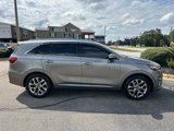 Used 2019 Kia Sorento SX image 2