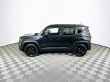 Used 2016 Jeep Renegade Latitude image 6