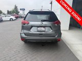 Used 2018 Nissan Rogue SV image 3