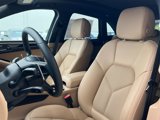 Certified 2025 Porsche Macan image 5