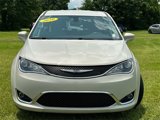 Used 2020 Chrysler Pacifica Touring w/ Tire & Wheel Group image 2