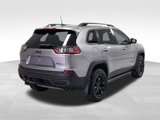 Used 2019 Jeep Cherokee Trailhawk image 3