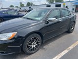 Used 2011 Chrysler 200 Limited image 2