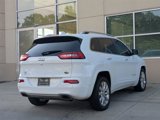 Used 2017 Jeep Cherokee Overland image 5